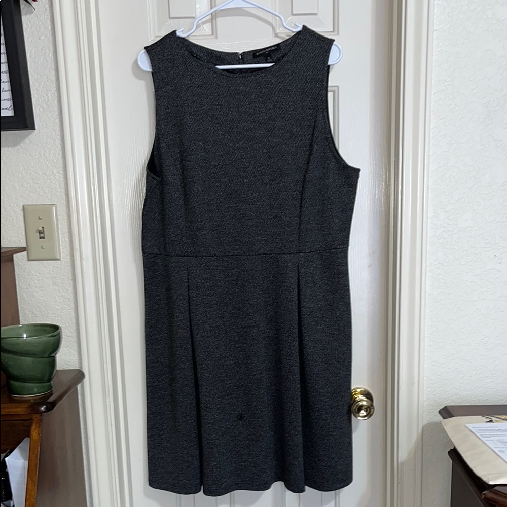 Banana Republic Gray Sleeveless Dress